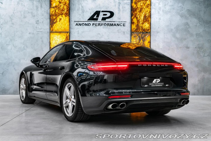 Porsche Panamera Turbo APPROVED/CHRONO/NIG 2017