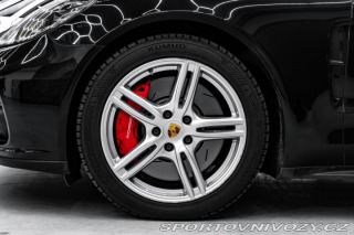 Porsche Panamera Turbo APPROVED/CHRONO/NIG 2017