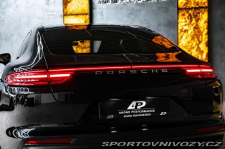 Porsche Panamera Turbo APPROVED/CHRONO/NIG 2017