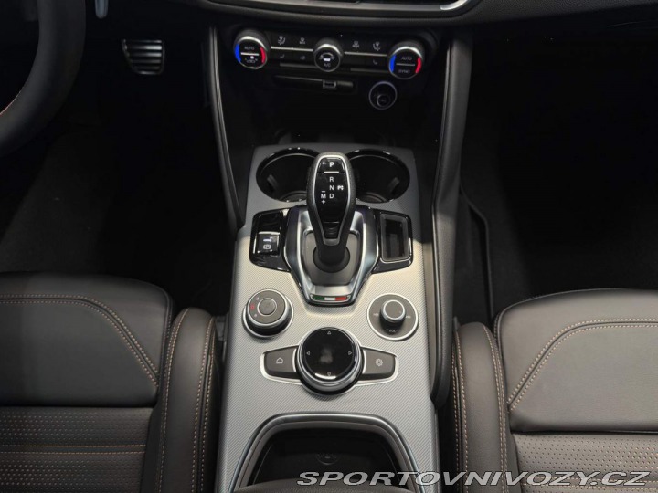 Alfa Romeo Giulia 2.0 Turbo 280k AT8 AWD I 2025