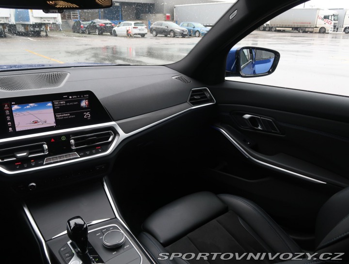 BMW 3 330 i xDrive 2022