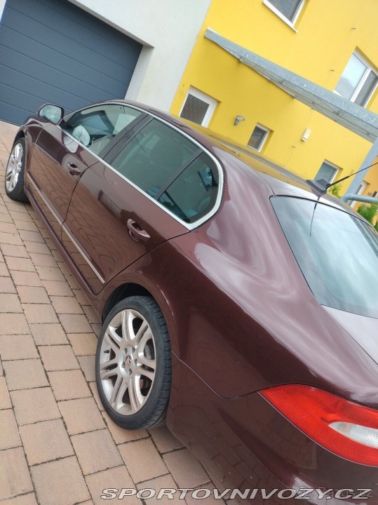 Škoda Superb 2,0   II 2009