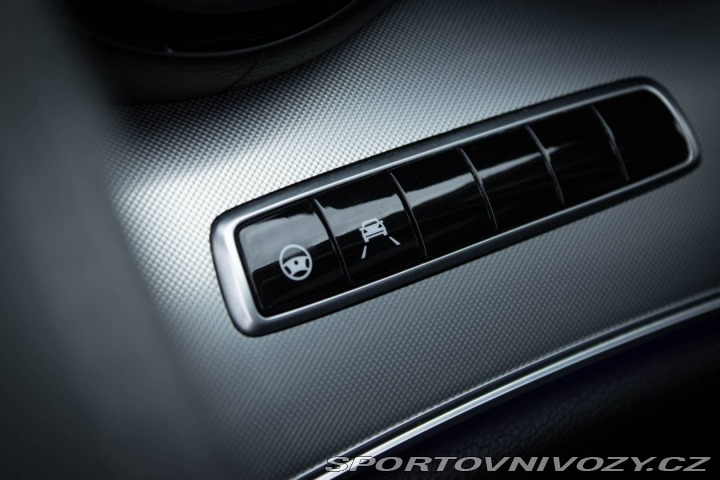 Mercedes-Benz E Kupé 200 A/T 9g / AJ NA 2018