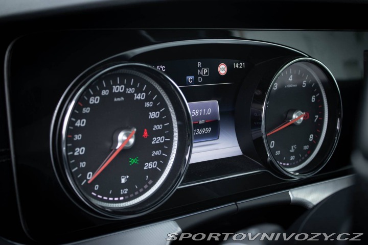 Mercedes-Benz E Kupé 200 A/T 9g / AJ NA 2018