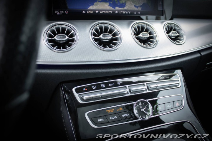 Mercedes-Benz E Kupé 200 A/T 9g / AJ NA 2018