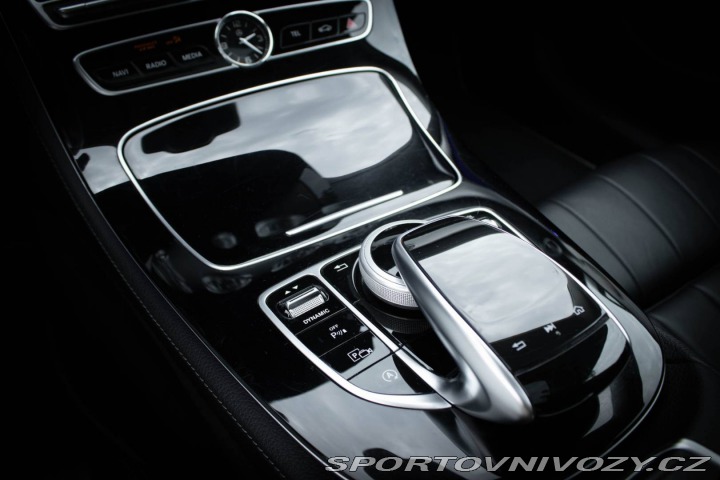 Mercedes-Benz E Kupé 200 A/T 9g / AJ NA 2018