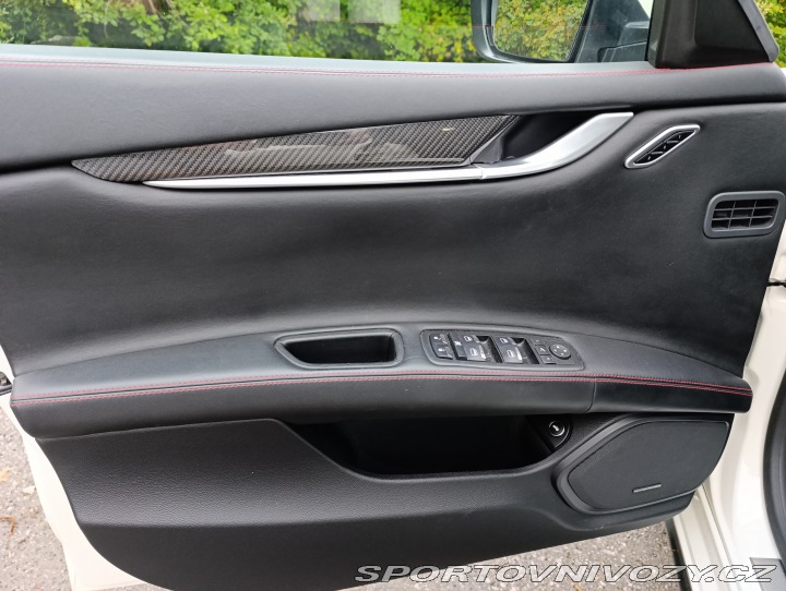 Maserati Ghibli 2016