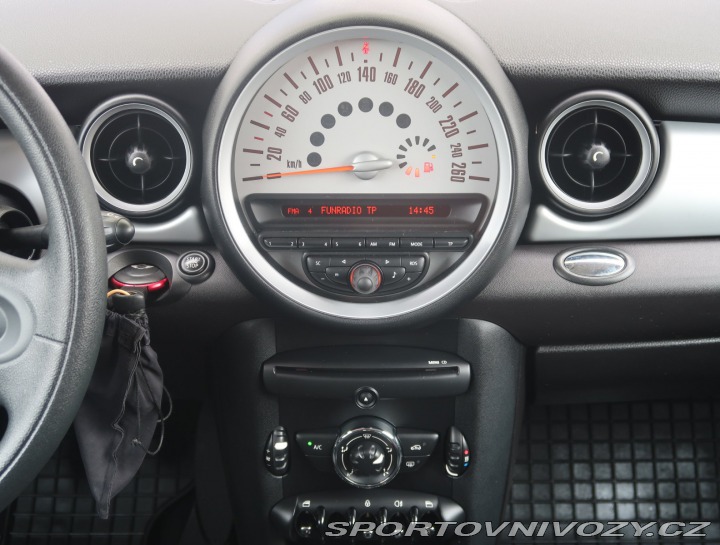 Mini One One 2012