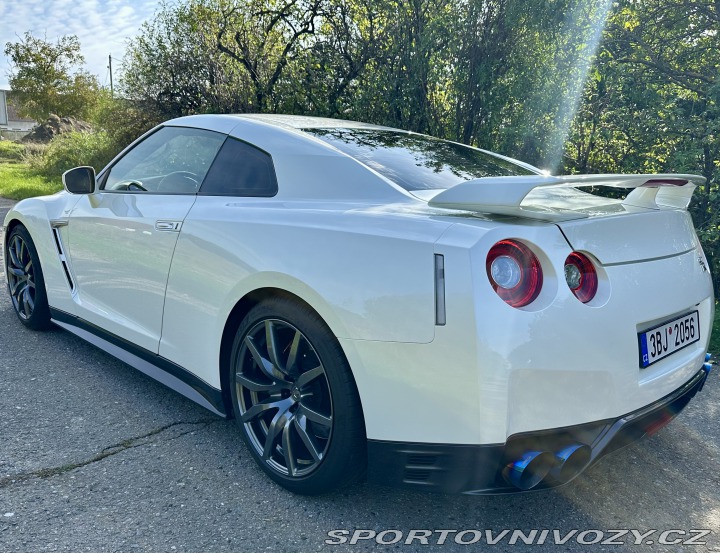 Nissan GT-R R35 2014