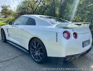 Nissan GT-R R35 2014