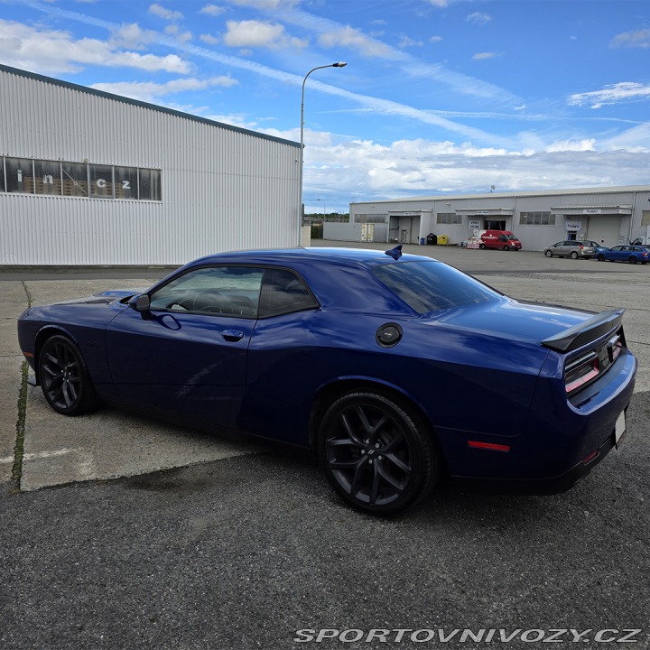 Dodge Challenger 5.7 HEMI 2020