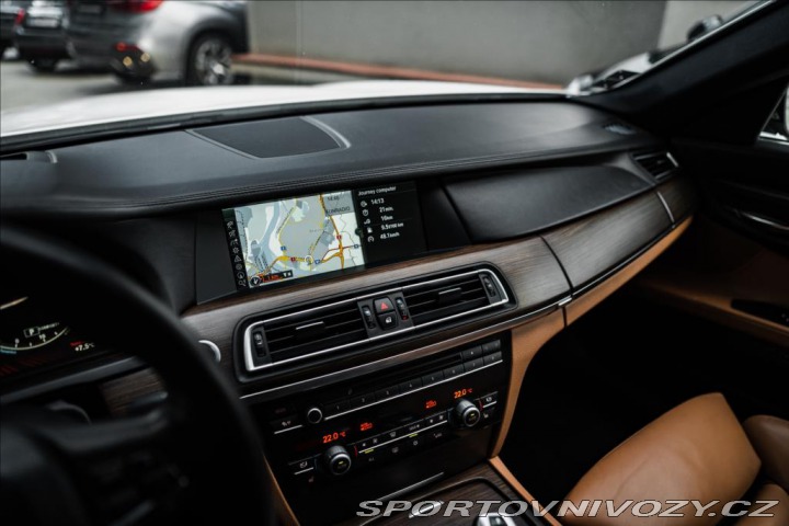 BMW 7 740xD 2011