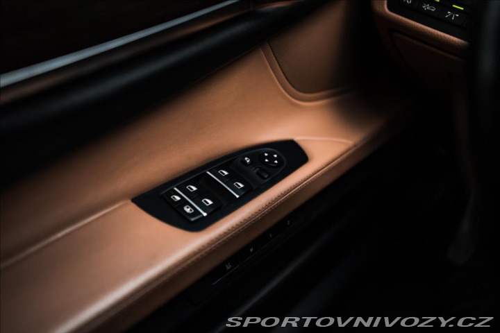 BMW 7 740xD 2011