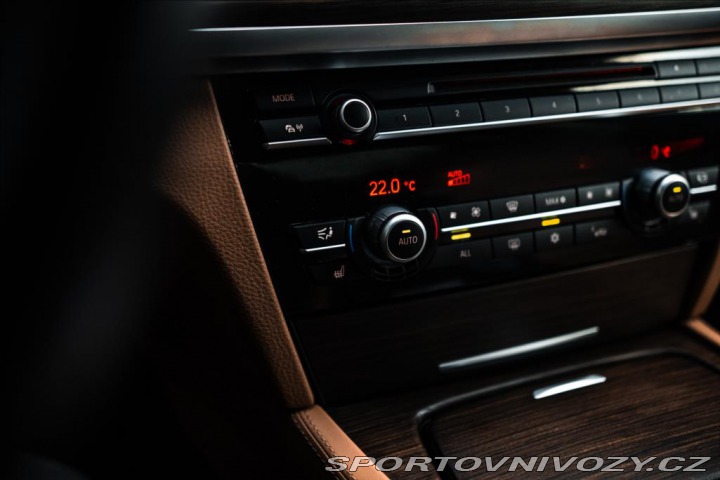 BMW 7 740xD 2011