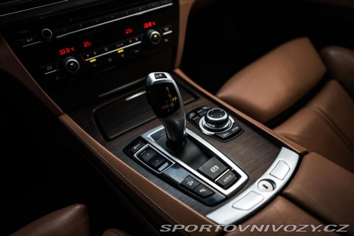 BMW 7 740xD 2011