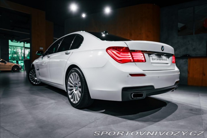 BMW 7 740xD 2011