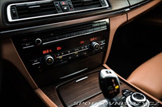 BMW 7 740xD 2011