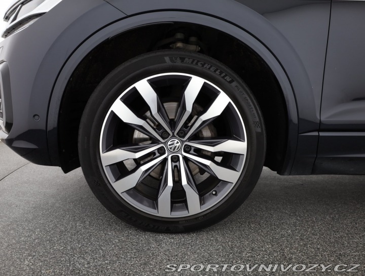 Volkswagen Ostatní modely Touareg R-Line 3.0 TDI 2019