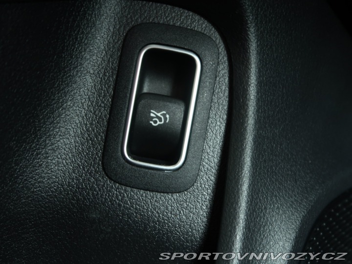 Mercedes-Benz CLA 200 2023