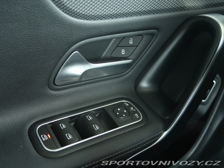 Mercedes-Benz CLA 200 2023