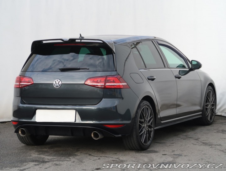 Volkswagen Golf 2.0 TDI GTD 2015