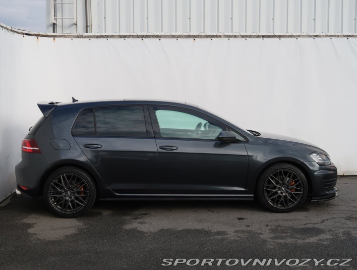 Volkswagen Golf 2.0 TDI GTD 2015