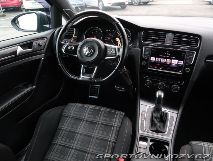 Volkswagen Golf 2.0 TDI GTD 2015