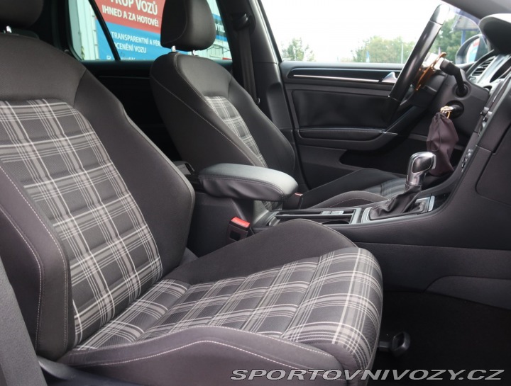 Volkswagen Golf 2.0 TDI GTD 2015