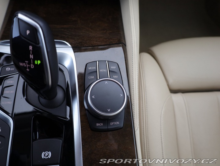 BMW 5 Luxury Line 540i xDrive 2017