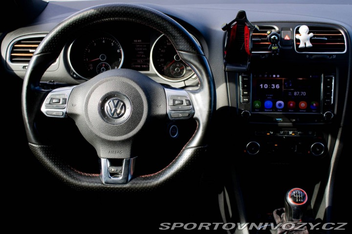 Volkswagen Golf GTI 2.0 TSI / AJ NA SPLÁ 2011