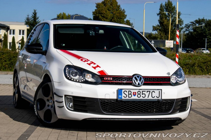 Volkswagen Golf GTI 2.0 TSI / AJ NA SPLÁ 2011