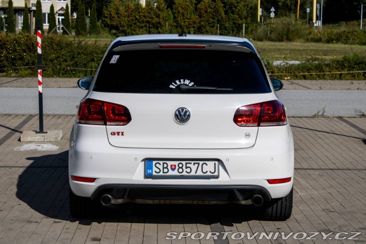 Volkswagen Golf GTI 2.0 TSI / AJ NA SPLÁ 2011