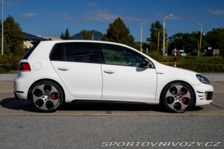 Volkswagen Golf GTI 2.0 TSI / AJ NA SPLÁ 2011