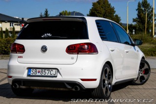 Volkswagen Golf GTI 2.0 TSI / AJ NA SPLÁ 2011