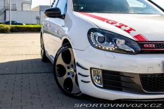 Volkswagen Golf GTI 2.0 TSI / AJ NA SPLÁ 2011