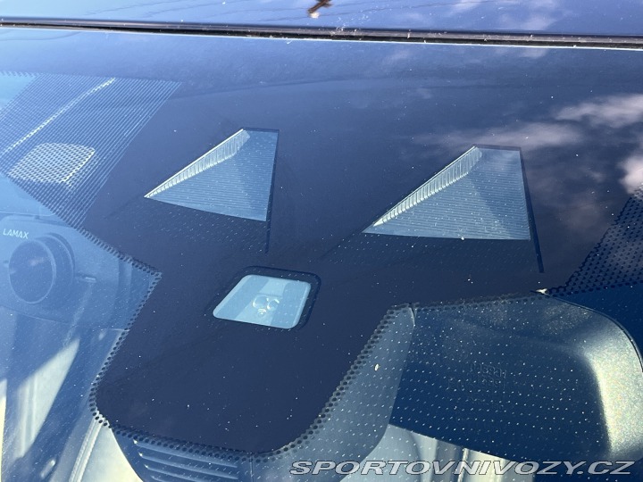 Jaguar XE 2,0D AWD R-sport 2018