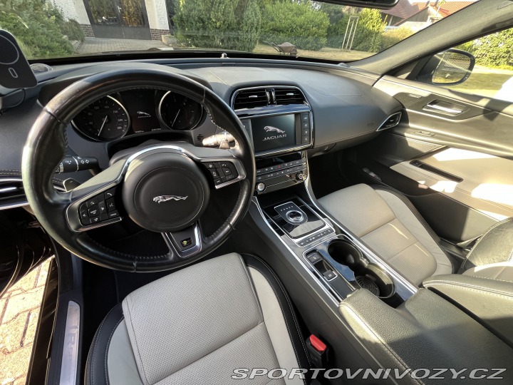 Jaguar XE 2,0D AWD R-sport 2018