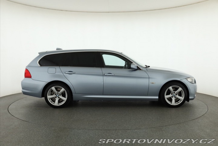 BMW 3 330 d xDrive 2012