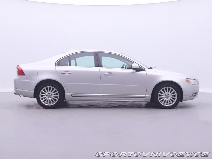 Volvo S80 2,4 D5 158kW Aut. Xenon K 2012
