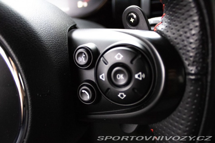 Mini Cooper S Červená kráska 2020