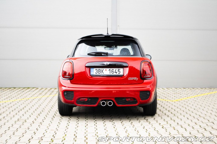 Mini Cooper S Červená kráska 2020