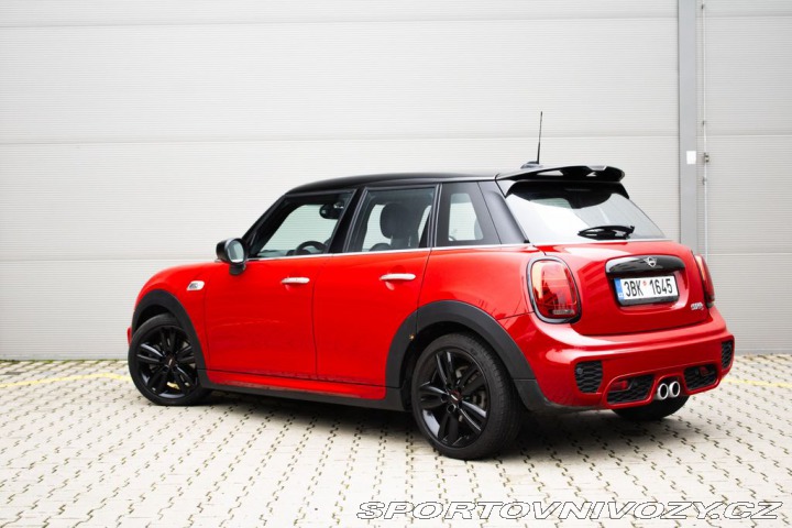 Mini Cooper S Červená kráska 2020