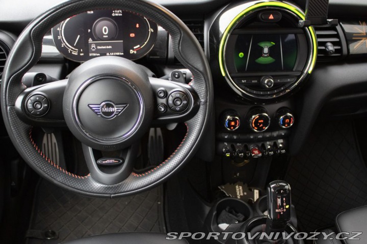 Mini Cooper S Červená kráska 2020