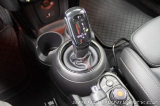 Mini Cooper S Červená kráska 2020
