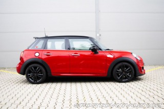 Mini Cooper S Červená kráska 2020