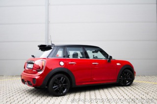Mini Cooper S Červená kráska 2020