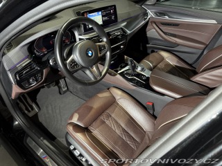 BMW 5 540ix*HUD*360*H&K*Tažné 2021