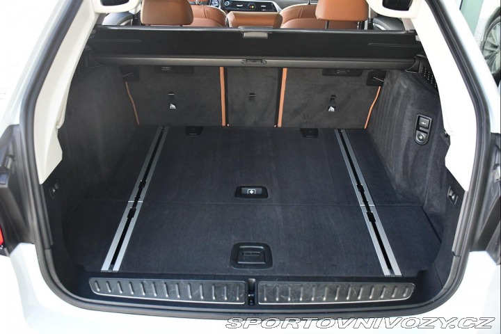 BMW 5 530d xD LUXURY REZERVACE 2021