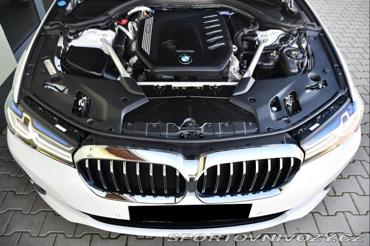 BMW 5 530d xD LUXURY HUD PANO T 2021
