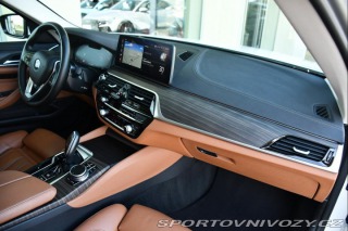 BMW 5 530d xD LUXURY HUD PANO T 2021